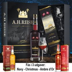 A.H. RIISE CHRISTMAS EDITION RESERVE ROM MED 2 GLAS